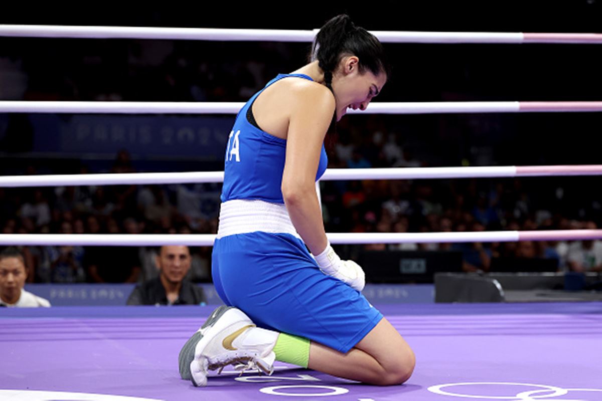 Imagem colorida de boxeadora italiana - Metrópoles